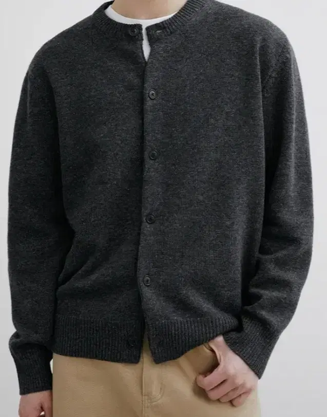 브랜디드 AFTER ROUND CROP CARDIGAN CHARCOAL